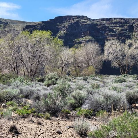 958 River Drive SW, Quincy, WA 98848