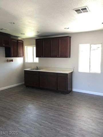 1610 Stewart Avenue, Las Vegas, NV 89101