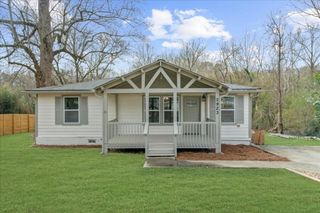 2923 Hall SE Drive, Smyrna, GA 30082
