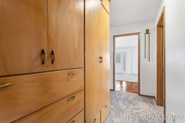 750 Pine Avenue, Holland City, MI 49423