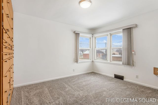 750 Pine Avenue, Holland City, MI 49423