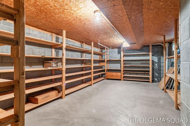 750 Pine Avenue, Holland City, MI 49423