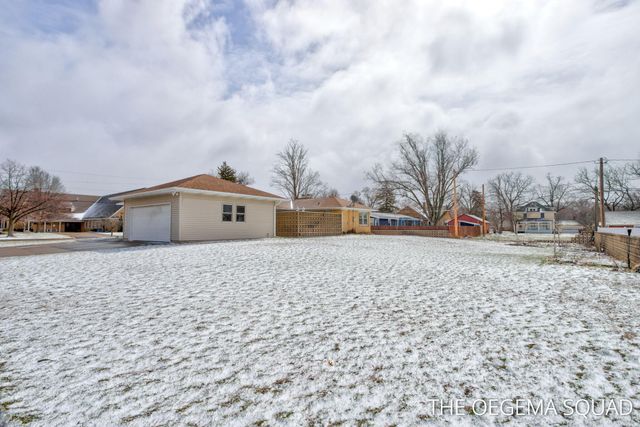 750 Pine Avenue, Holland City, MI 49423