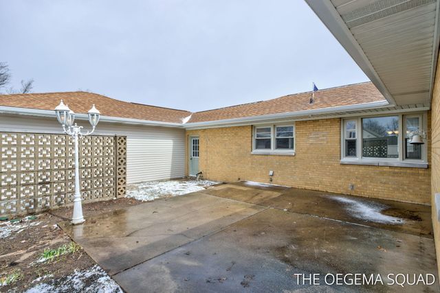 750 Pine Avenue, Holland City, MI 49423