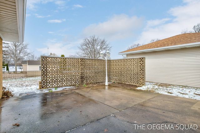 750 Pine Avenue, Holland City, MI 49423