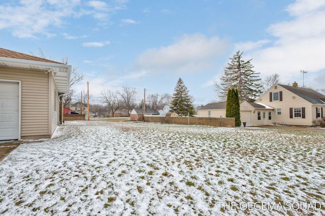 750 Pine Avenue, Holland City, MI 49423