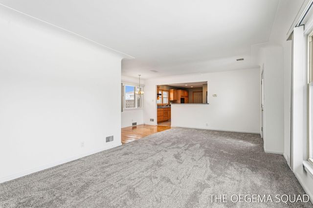 750 Pine Avenue, Holland City, MI 49423