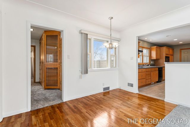 750 Pine Avenue, Holland City, MI 49423