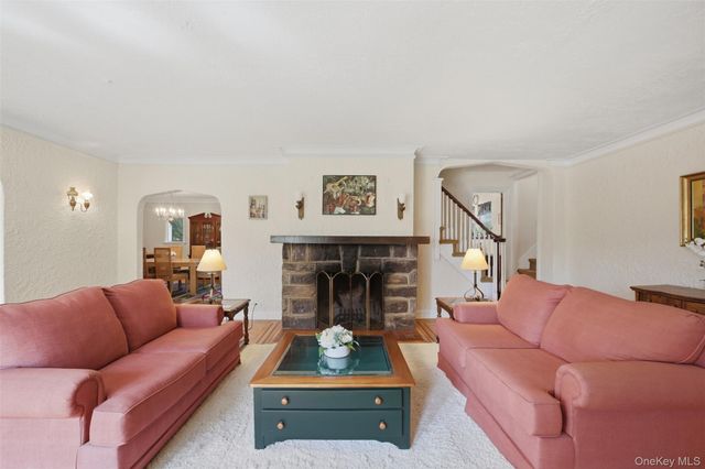 930 Grant Avenue, Pelham, NY 10803