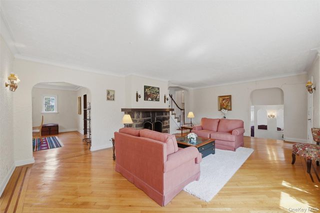 930 Grant Avenue, Pelham, NY 10803
