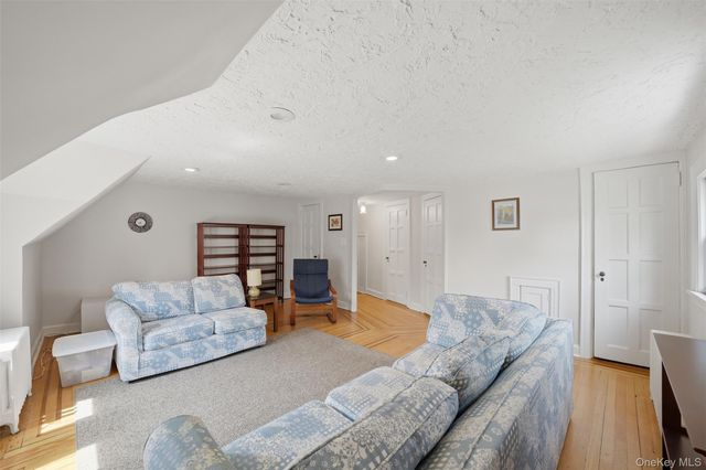 930 Grant Avenue, Pelham, NY 10803