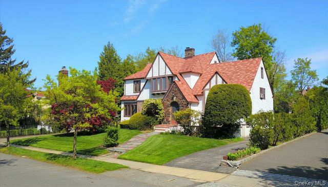 930 Grant Avenue, Pelham, NY 10803