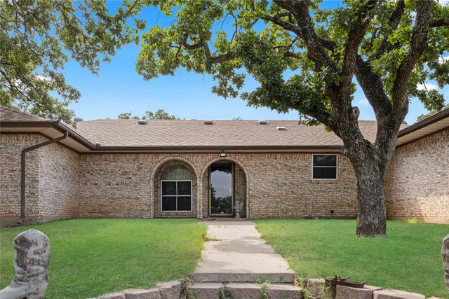 4425 County Road 711, Cleburne, TX 76031