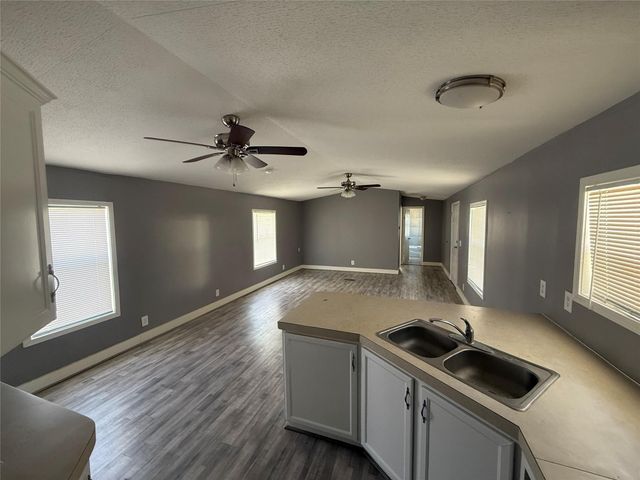 12728 33rd Street 1, Santa Fe, TX 77510