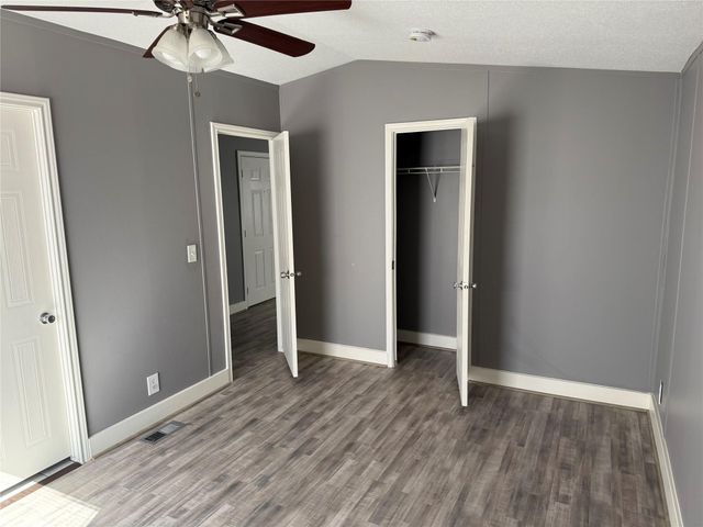 12728 33rd Street 1, Santa Fe, TX 77510