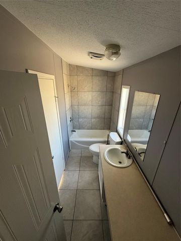 12728 33rd Street 1, Santa Fe, TX 77510