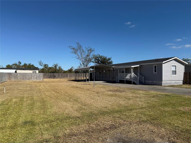 12728 33rd Street 1, Santa Fe, TX 77510