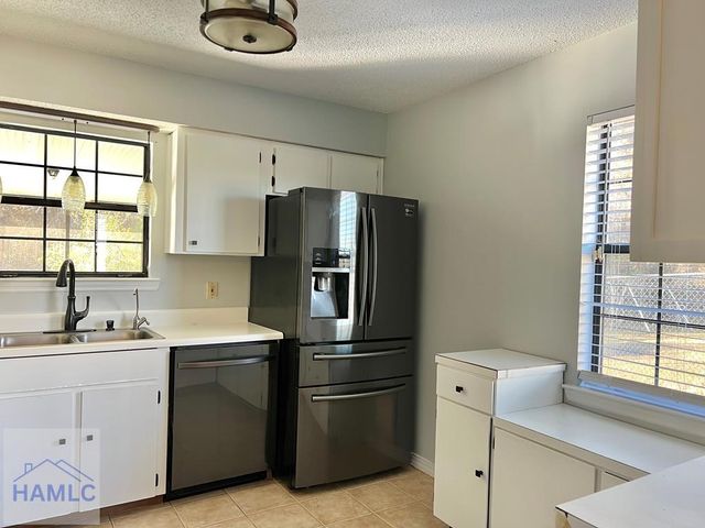 908 Blackwillow Drive, Hinesville, GA 31313