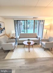 2316 FREETOWN CT #1B, Reston, VA 20191