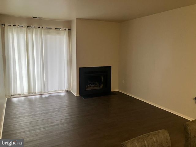 103 ASHTON CT, West Deptford, NJ 08051
