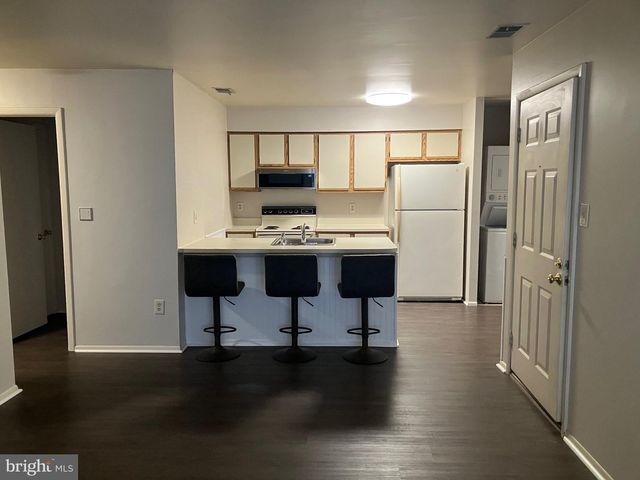 103 ASHTON CT, West Deptford, NJ 08051