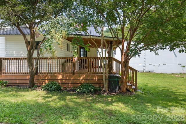 636 N Trade Street, Tryon, NC 28782