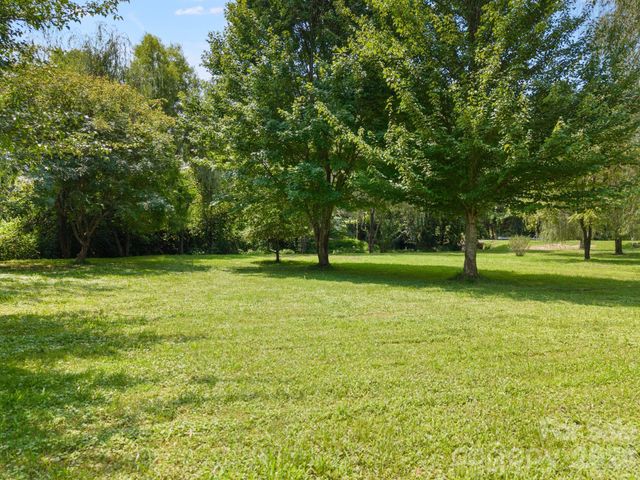 636 N Trade Street, Tryon, NC 28782