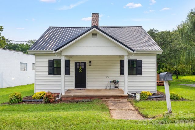 636 N Trade Street, Tryon, NC 28782