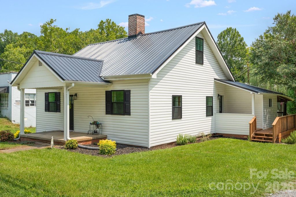 636 N Trade Street, Tryon, NC 28782