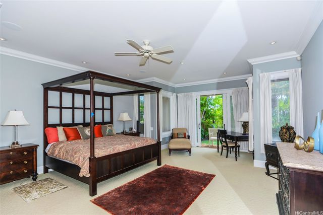 559 Ahina Street, Honolulu, HI 96816
