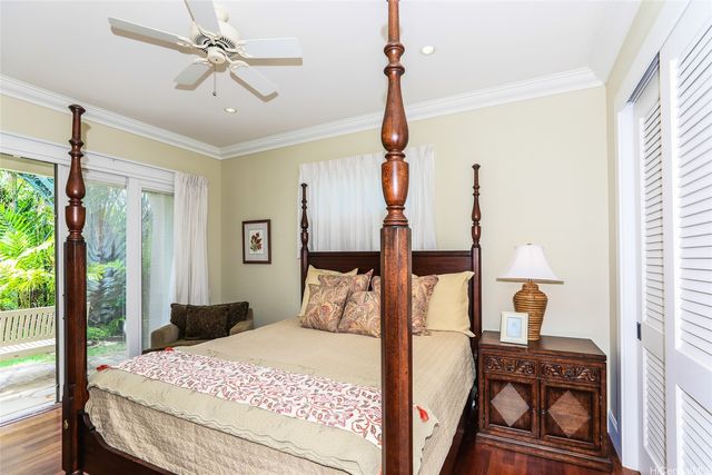 559 Ahina Street, Honolulu, HI 96816