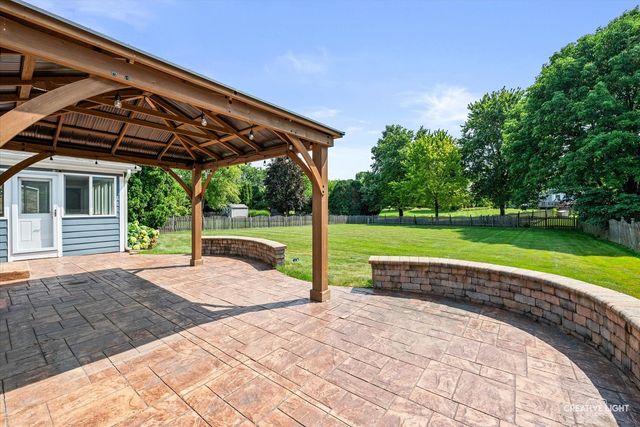 2476 Barkdoll Road, Naperville, IL 60565