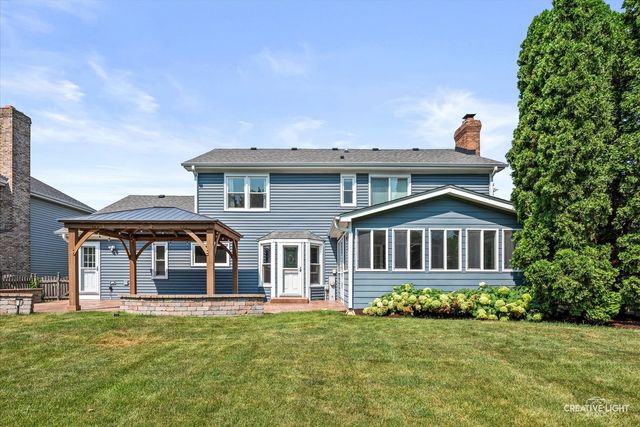 2476 Barkdoll Road, Naperville, IL 60565