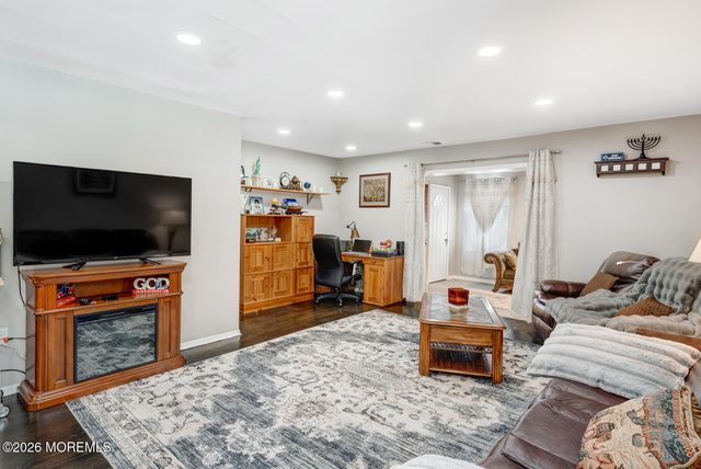 2 Vincent Court, Little Egg Harbor, NJ 08087