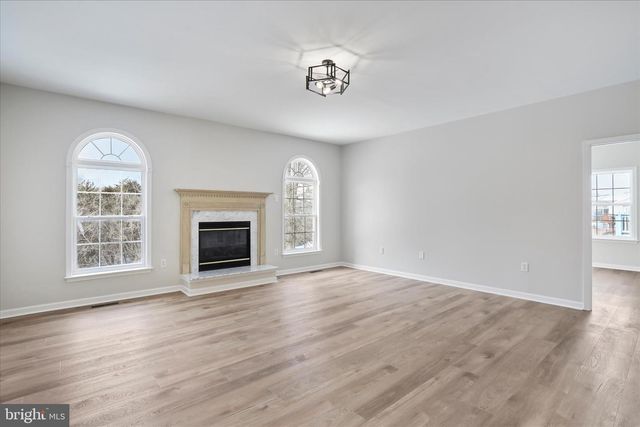 17 HOOK DR, Martinsburg, WV 25405