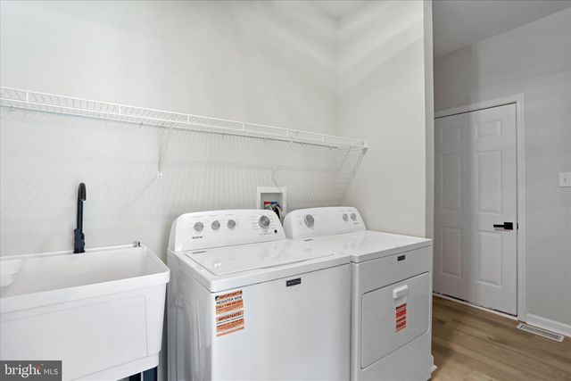 17 HOOK DR, Martinsburg, WV 25405