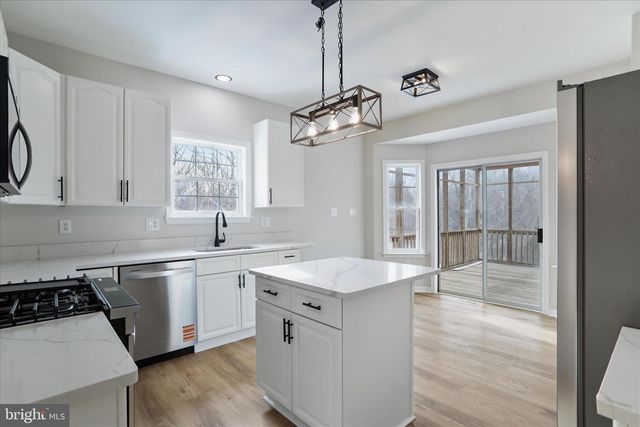 17 HOOK DR, Martinsburg, WV 25405