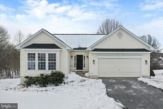 17 HOOK DR, Martinsburg, WV 25405