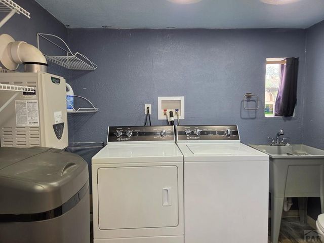 971 S Saki Dr, Pueblo West, CO 81007