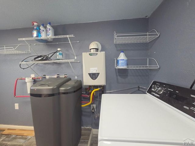 971 S Saki Dr, Pueblo West, CO 81007