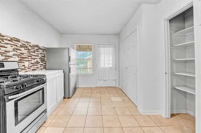 6906 CARVER Ave A, Austin, TX 78752