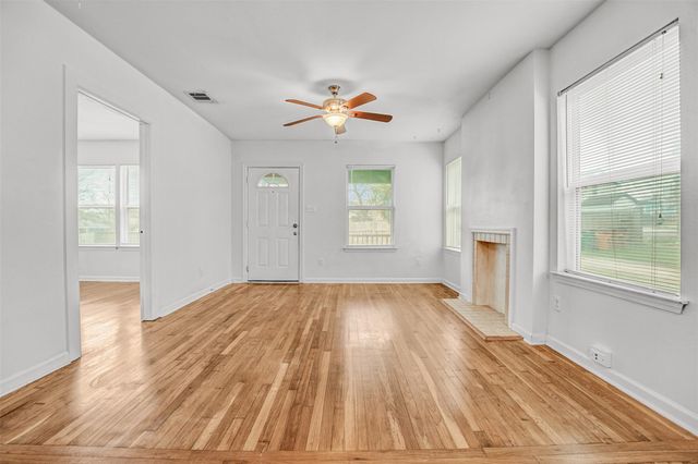 6906 CARVER Ave A, Austin, TX 78752