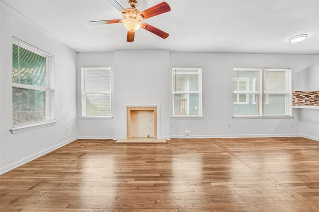 6906 CARVER Ave A, Austin, TX 78752