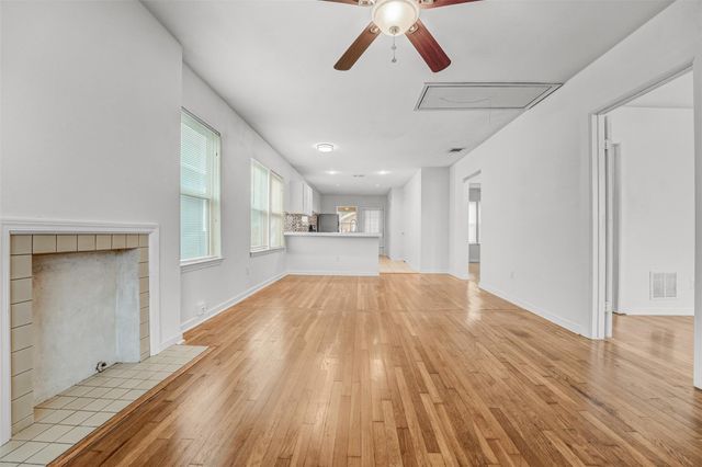 6906 CARVER Ave A, Austin, TX 78752