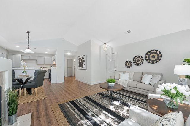 1141 Sandy Creek Dr, Folsom, CA 95630