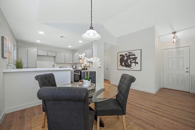 1141 Sandy Creek Dr, Folsom, CA 95630