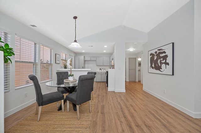 1141 Sandy Creek Dr, Folsom, CA 95630