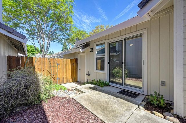 1141 Sandy Creek Dr, Folsom, CA 95630