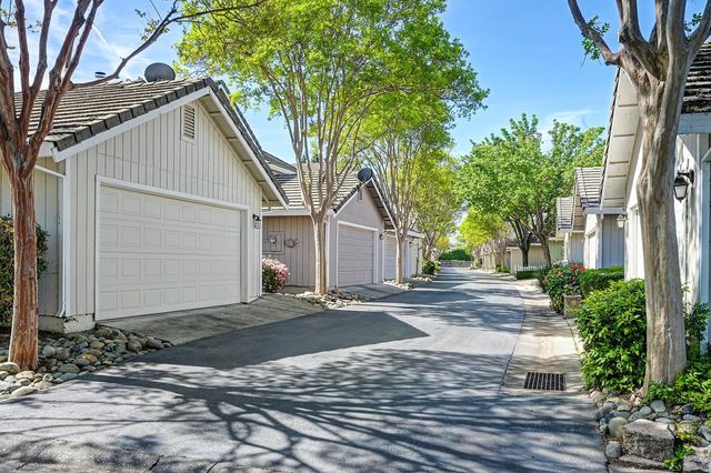 1141 Sandy Creek Dr, Folsom, CA 95630