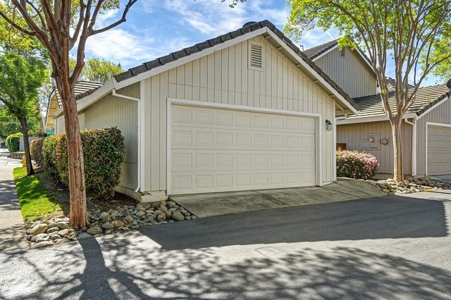 1141 Sandy Creek Dr, Folsom, CA 95630